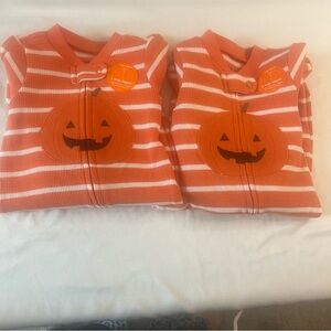 Carter’s‎ Halloween Pumpkin Footed Sleepers Newborn NWT Bundle 2 Zip Pajamas